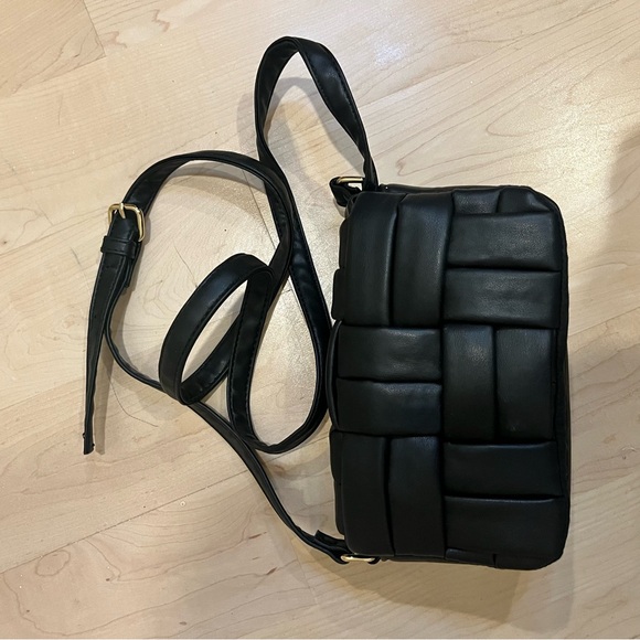 Primark padded mini cross body black - Picture 3 of 11